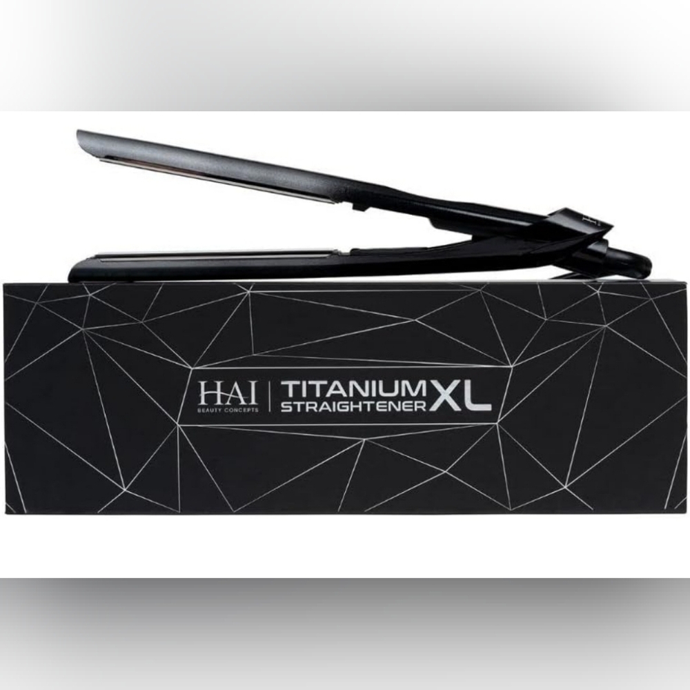 Hai Titanium Straightener XL - NIB
